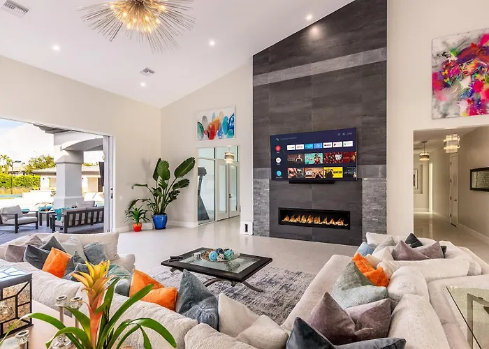 Summer Getaway, Life, Pickleball, Pool, Golf Villa Phoenix